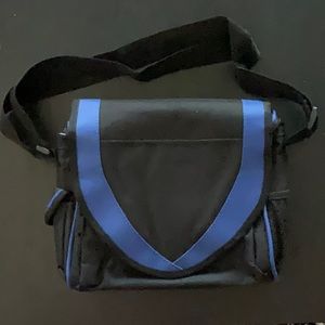 Leeds Black and Blue Thermal Bag